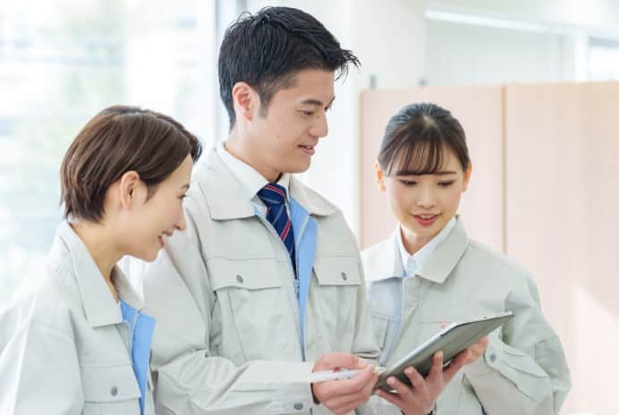 従業員が企画・設計をしている写真